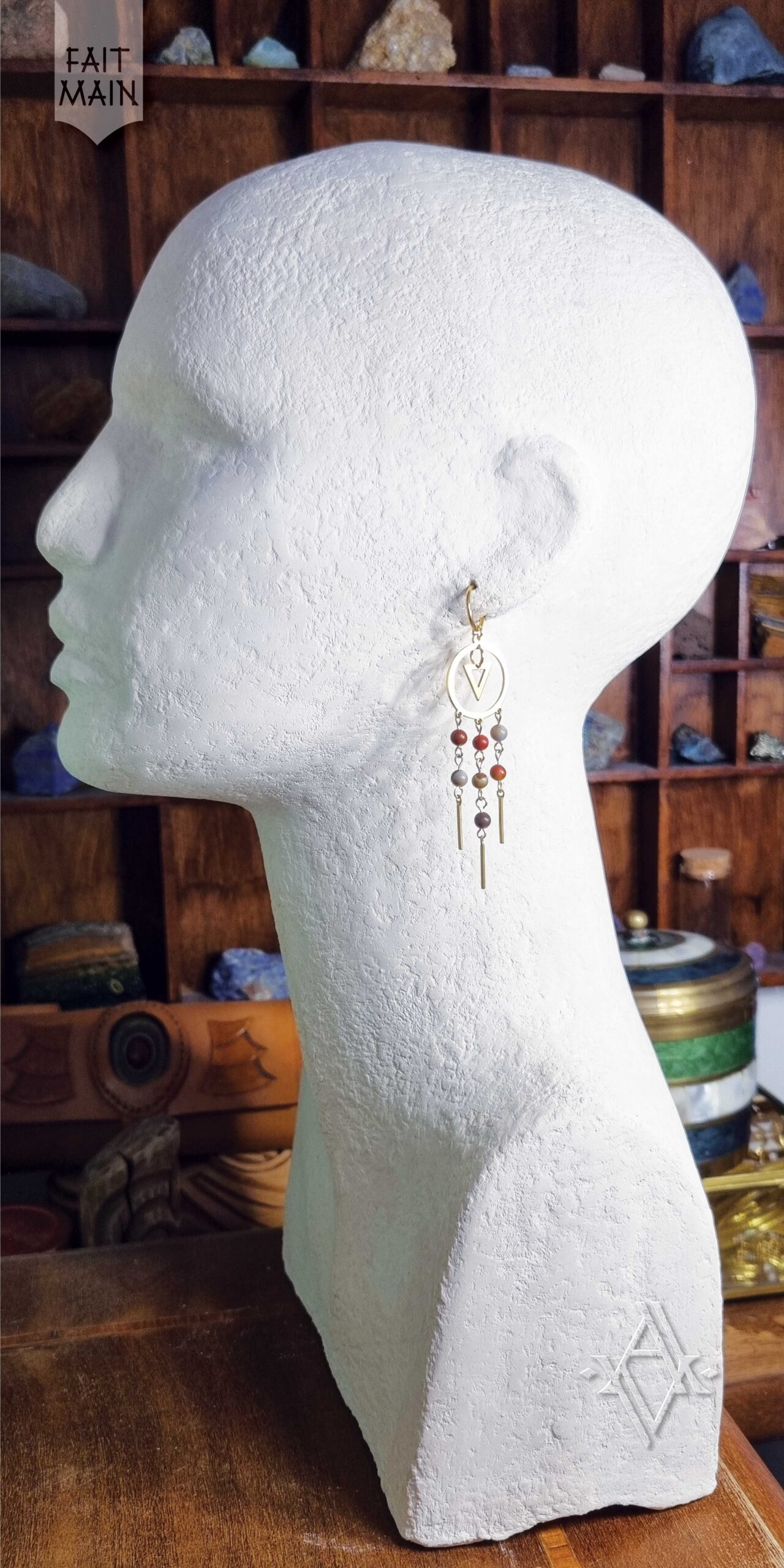 Boucle d'oreille amérindien portée