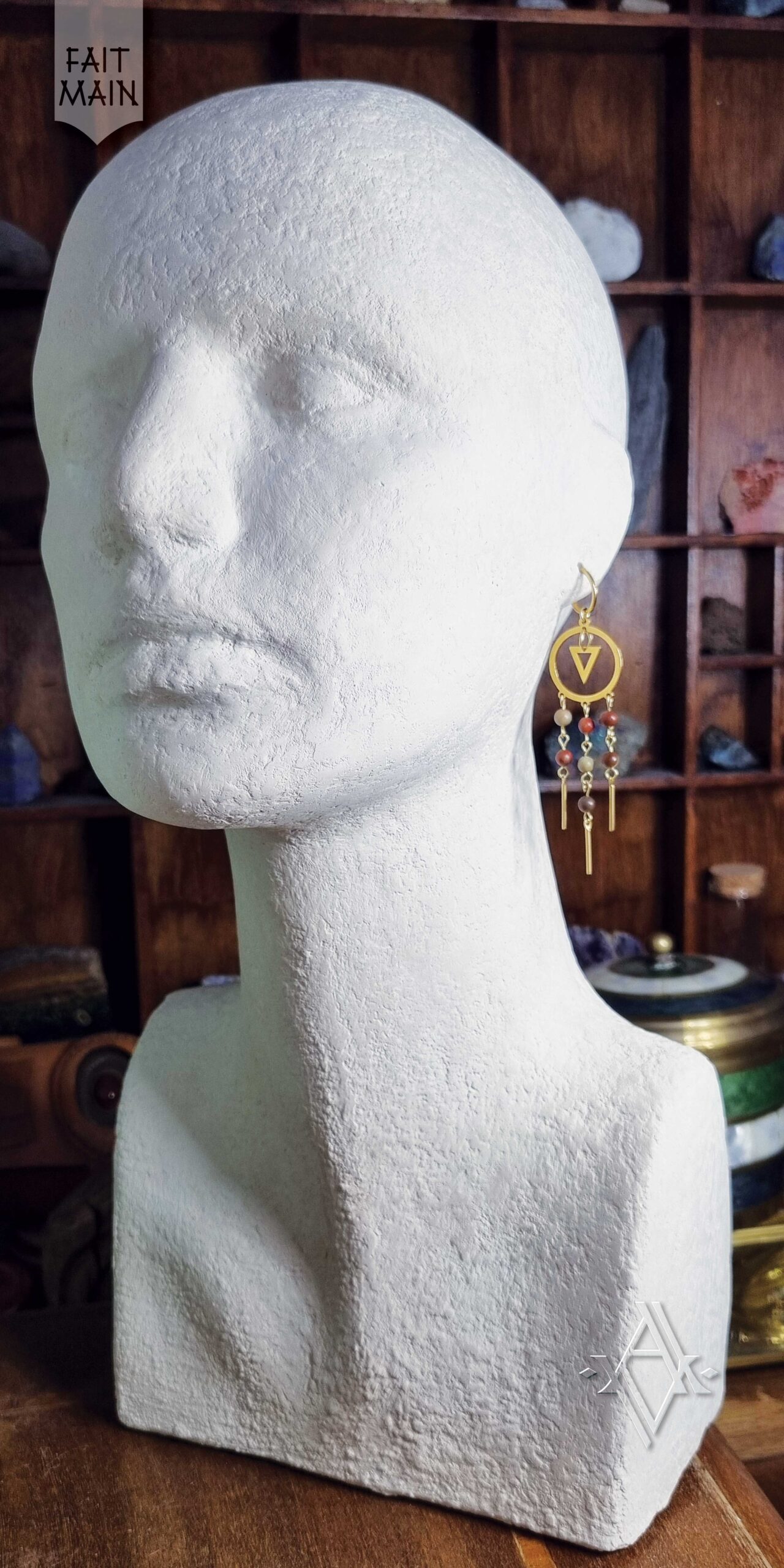 Boucle d'oreille amérindien portée