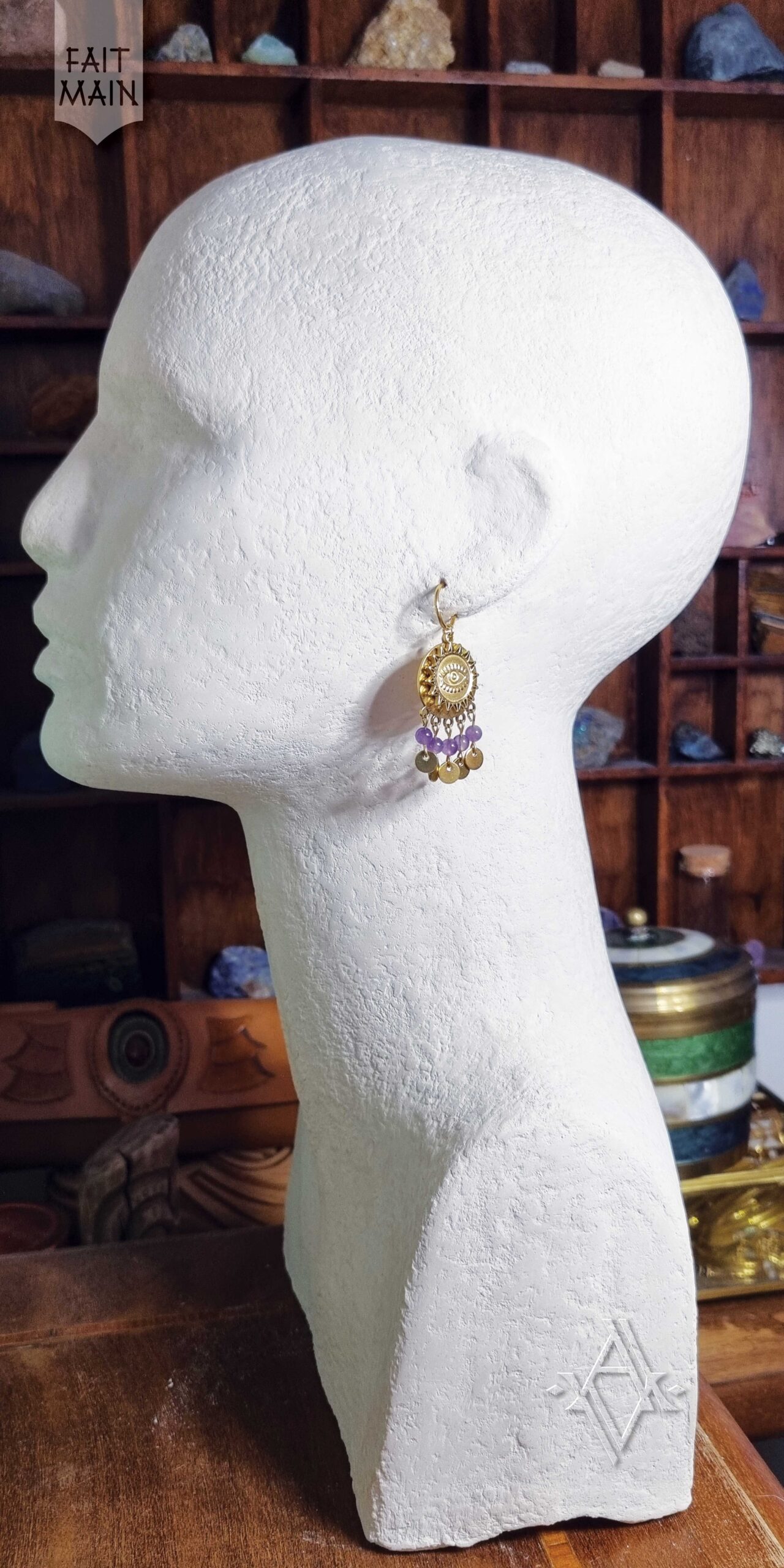 boucles d'oreilles Esméralda portées