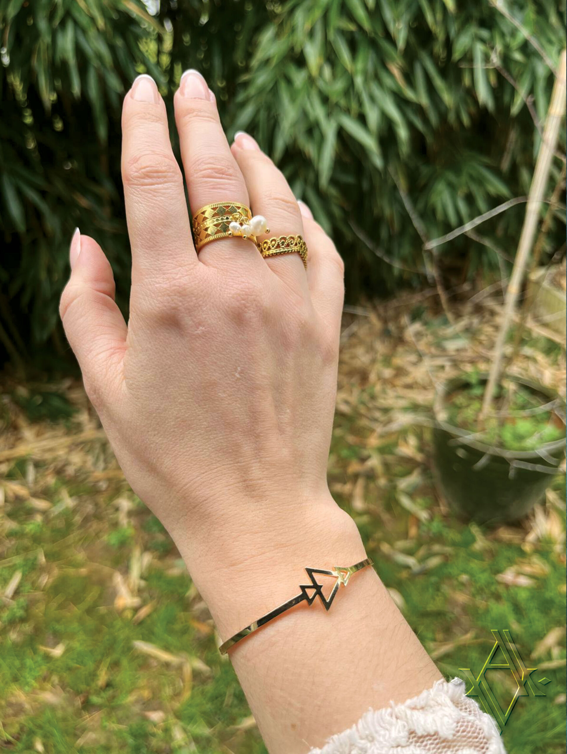 Bracelet jonc acier inoxydable doré Gizeh Artefact de Vala