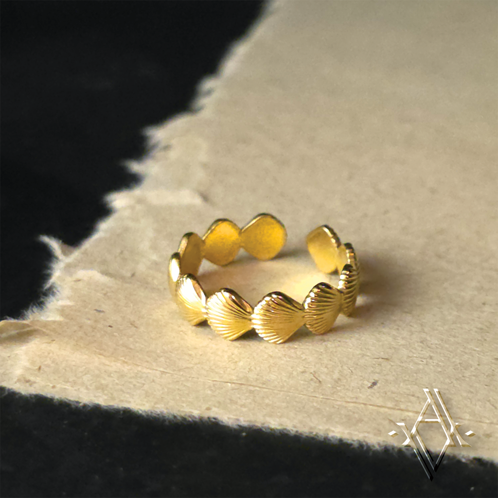 Bague L'Écaille du Pèlerin doré acier inoxydable artefact de vala